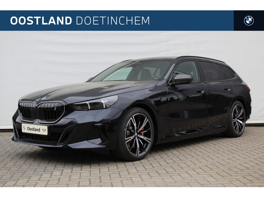 BMW i5 Touring eDrive40 M Sport / Panoramadak / Trekhaak / B