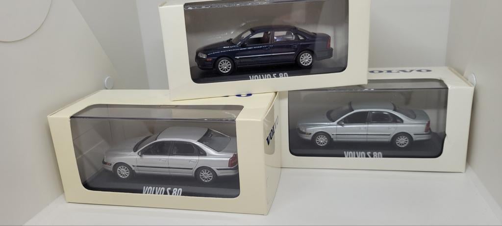 Minichamps Volvo S80 donkerblauw en zilver, Hobby en Vrije tijd, Modelauto's | 1:43, Ophalen of Verzenden, Zo goed als nieuw, Auto