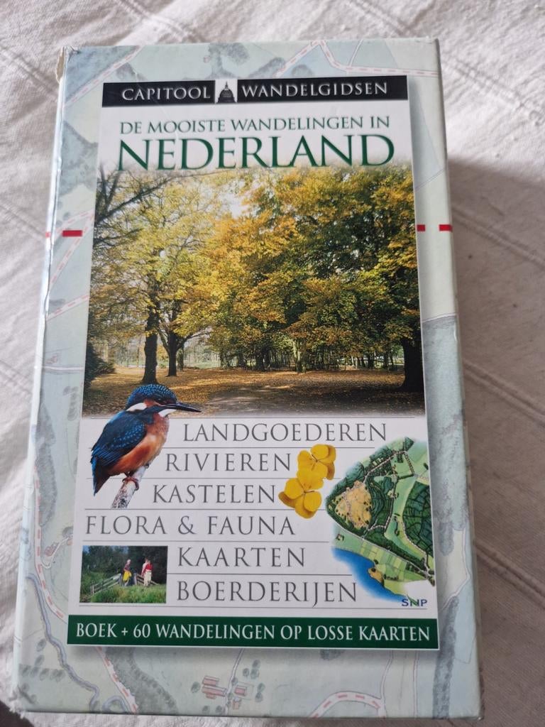 Capitool Wandelgidsen: De Mooiste Wandelingen in Nederland, Boeken, Onbekend, Capitool, Fiets- of Wandelgids, Ophalen of Verzenden