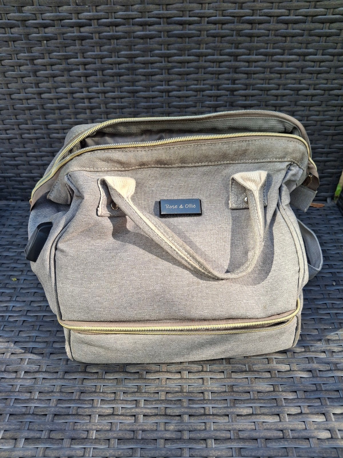 Kolftas Rose&Ollie met enkele flesjes, Ophalen, Gebruikt, Grijs, Dame