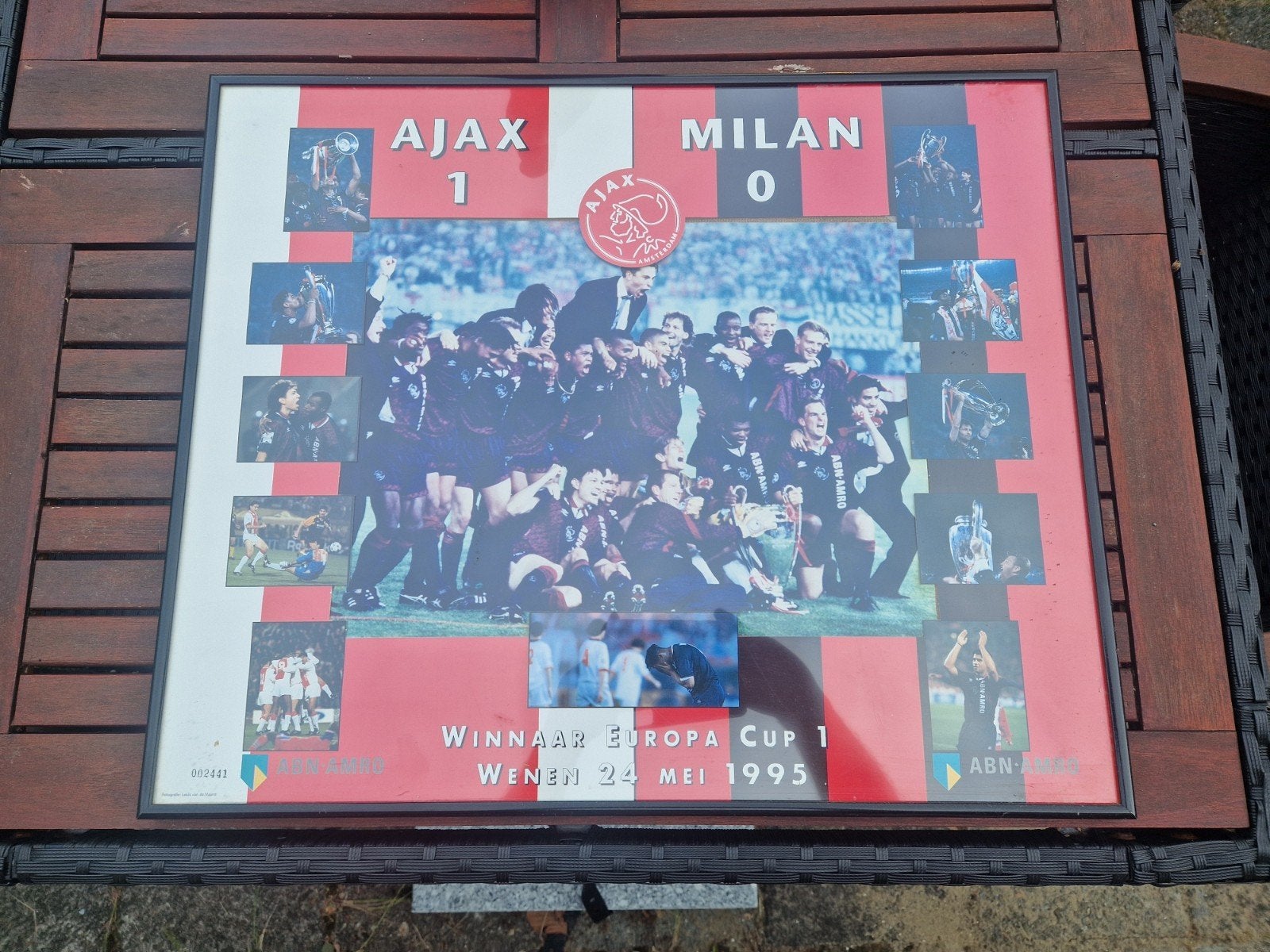 Ajax Milan Europa Cup 1995 Winnaar Poster Ingelijst, Verzamelen, Ophalen, Gebruikt, Ajax, Poster, Plaatje of Sticker