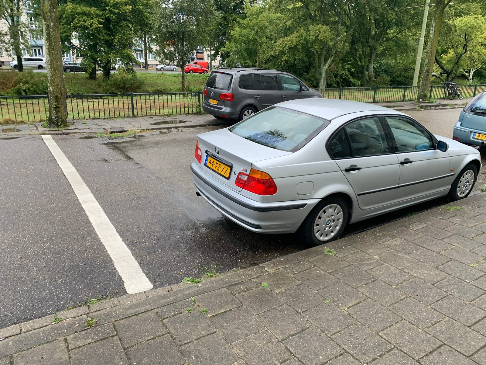 BMW 3-Serie 1.9 I 316 AUT 2000 Grijs, Auto's, BMW, Automaat, 4 cilinders, 1895 cc, Particulier