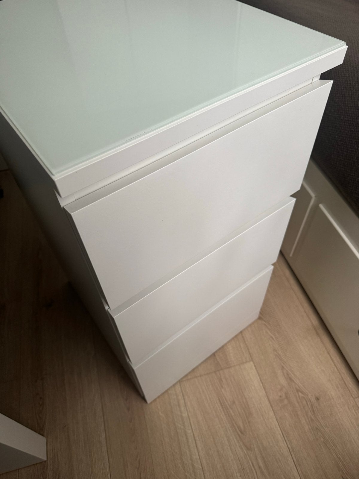 IKEA MALM ladekast met 3 laden en glasplaat, Minder dan 50 cm, Gebruikt, Ophalen of Verzenden, 3 of 4 laden