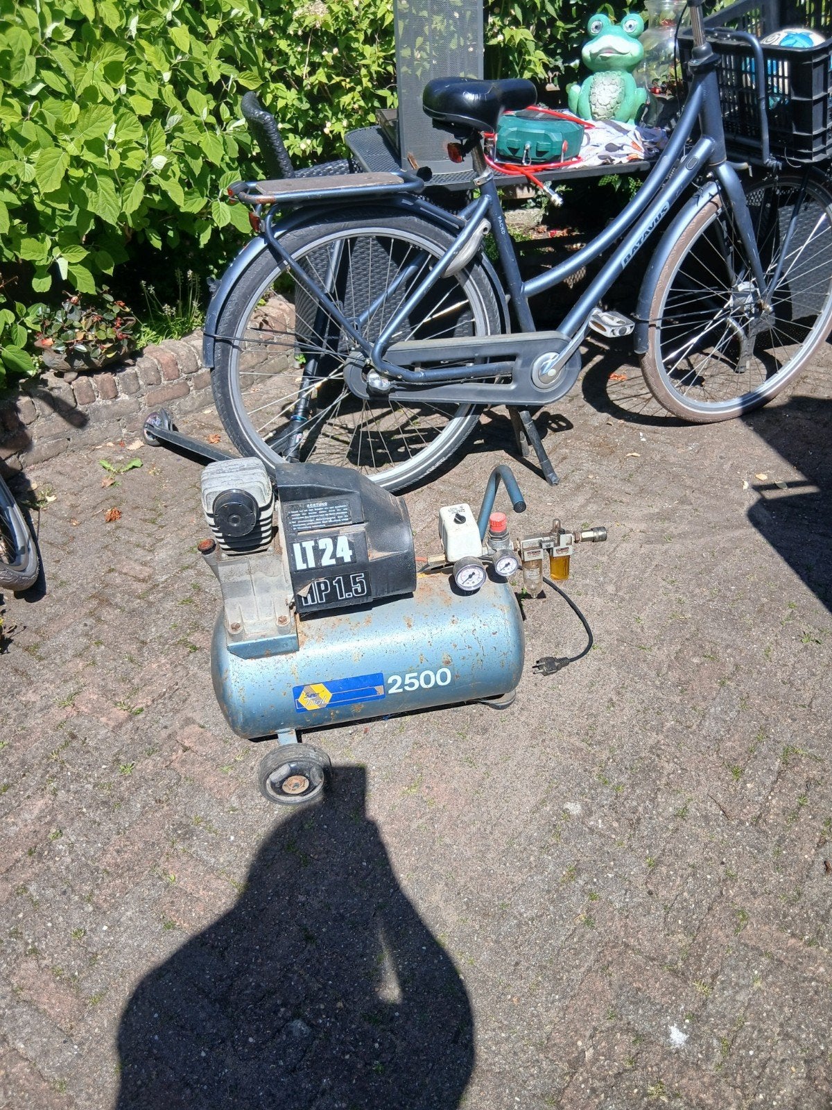 Gebruikte compressor LT24 MP1.5 - 2500, Ophalen, Gebruikt, 6 tot 10 bar, Minder dan 200 liter/min