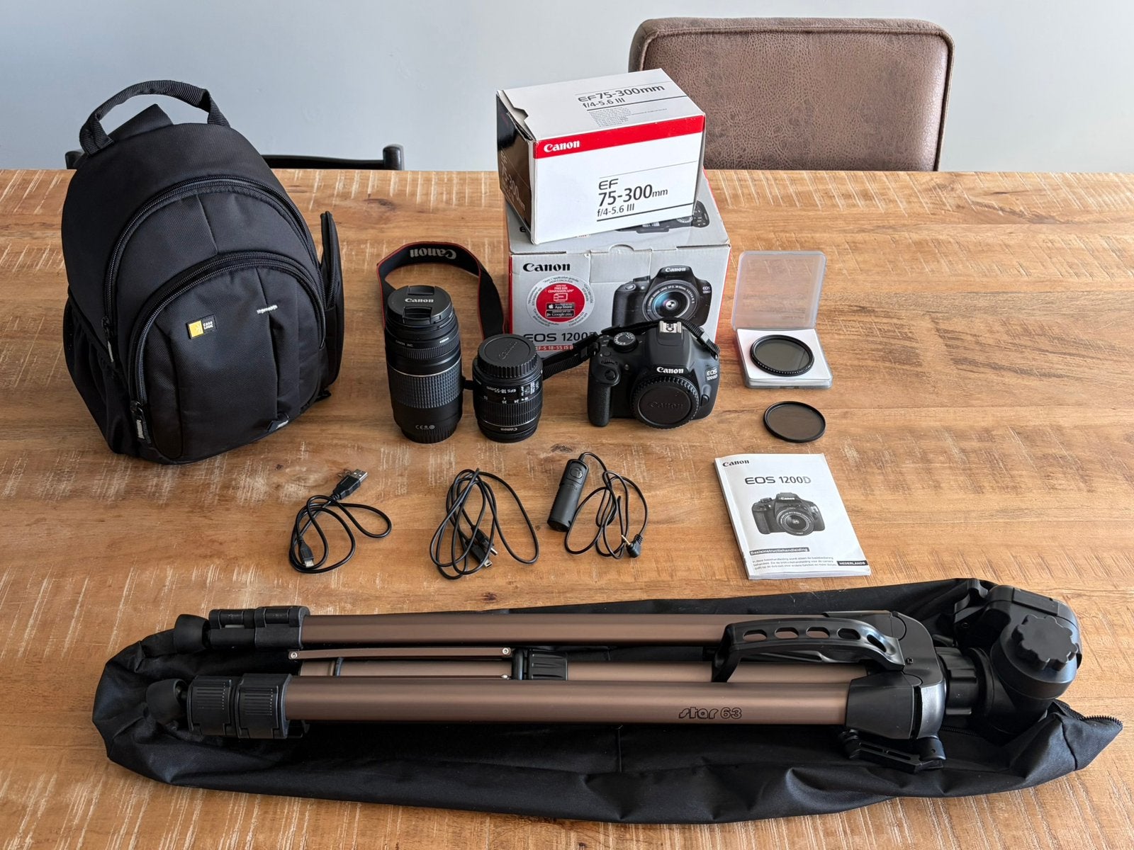 Complete Canon EOS 1200D Set + 2 Lenzen + Statief 