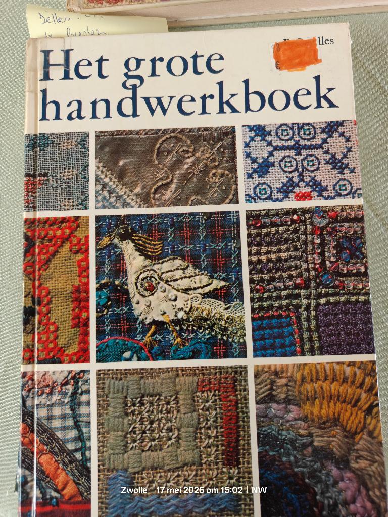 9 handwerkboeken borduren haken macramé, Ophalen of Verzenden, Gebruikt, Haken, Patroon of Boek