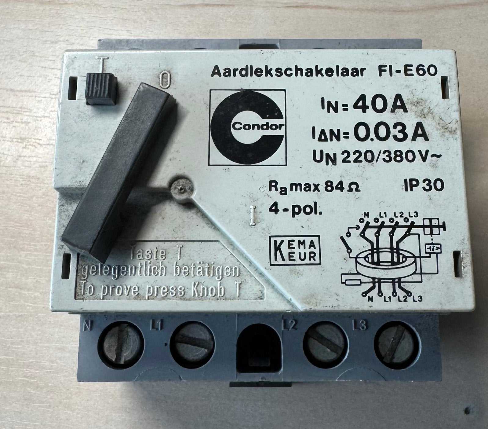 Condor FI-E60 Aardlekschakelaar 40A 30mA 4P, Ophalen of Verzenden, Gebruikt