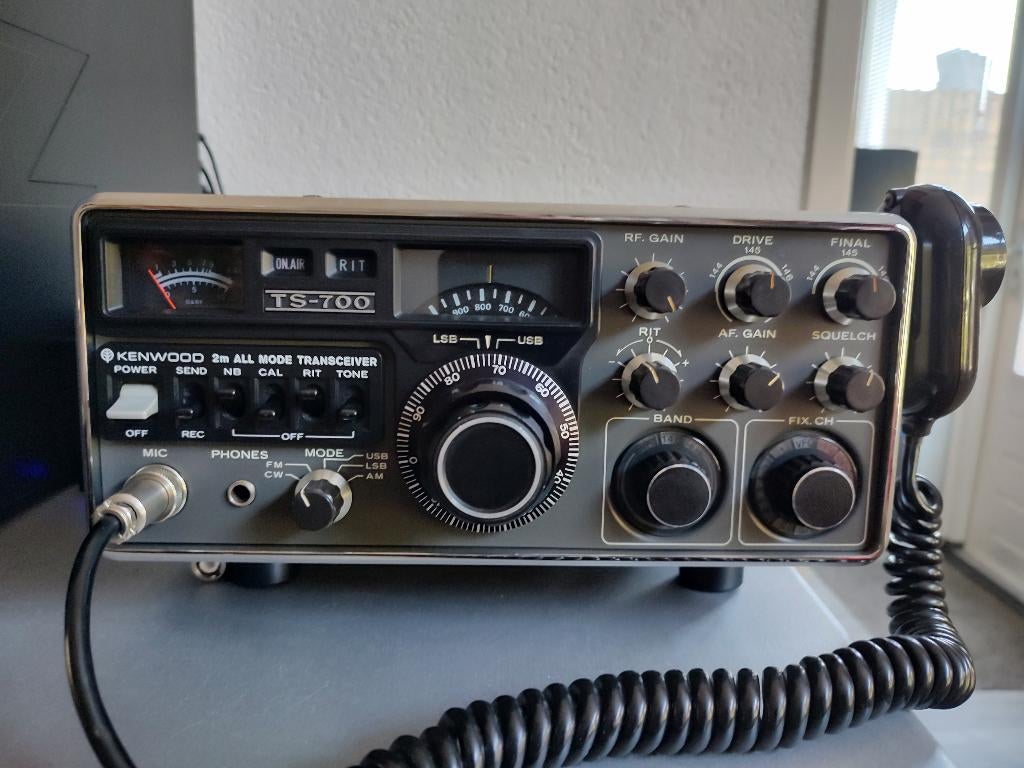 Kenwood TS-700, Telecommunicatie, Zenders en Ontvangers, Ophalen, Zo goed als nieuw, Zender en Ontvanger