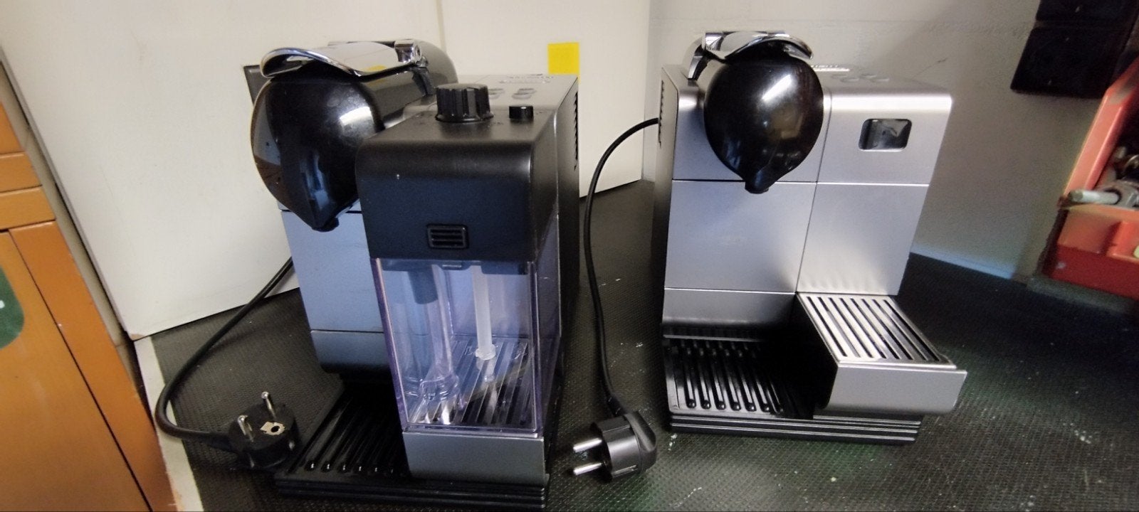 2x Delonghi latissima nespresso (niet werkend), Witgoed en Apparatuur, Koffiezetapparaten, Espresso apparaat, Ophalen of Verzenden