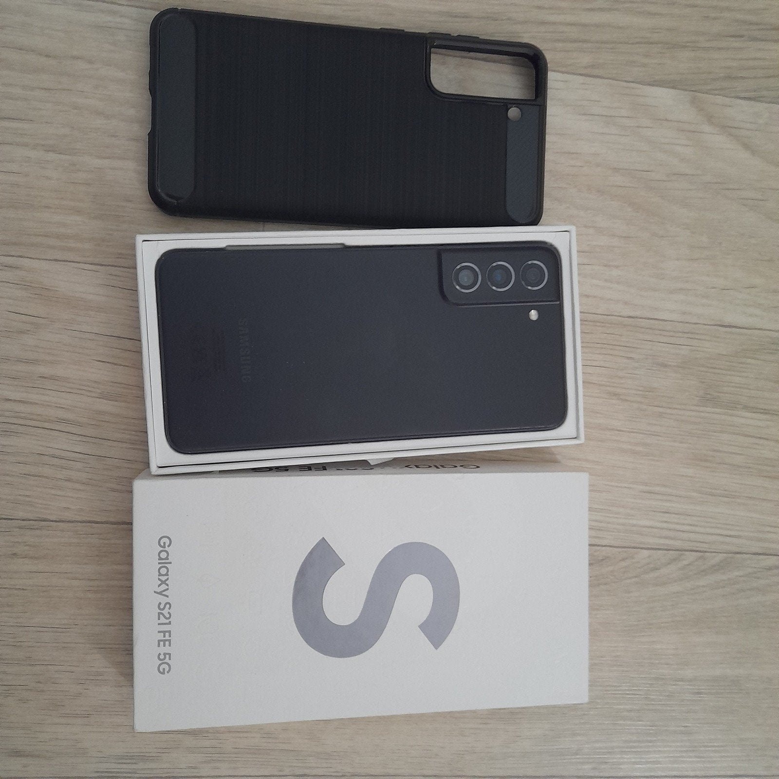 Samsung Galaxy S21 FE 5G 128GB Zwart met hoesje, Telecommunicatie, Mobiele telefoons | Samsung, Zwart, Touchscreen, Ophalen of Verzenden