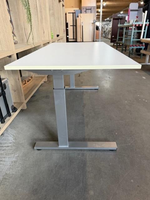 Foto 3 van Sedus Verstelbaar bureau / tafel met slinger, kabelgoot,10st