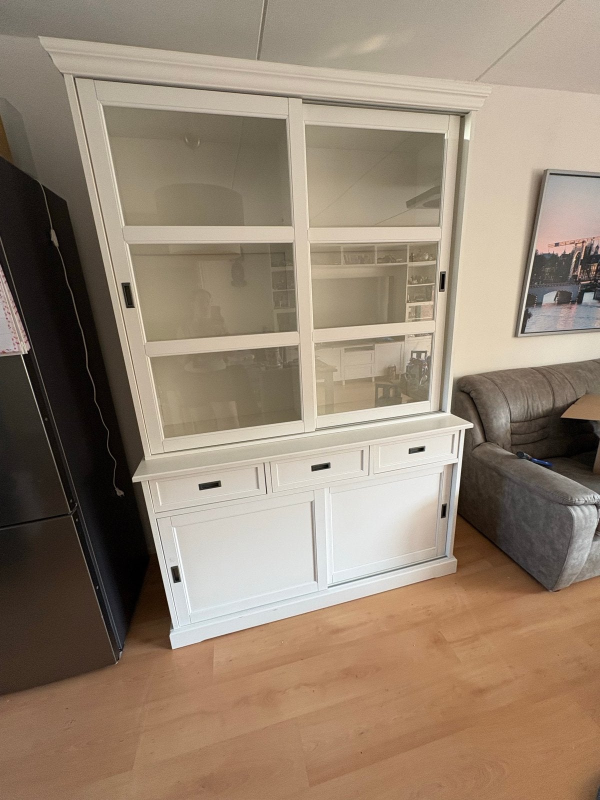 Witte buffetkast van Ikea met schuifdeuren en lades, Ophalen, Gebruikt, 100 tot 150 cm, Met lade(s)