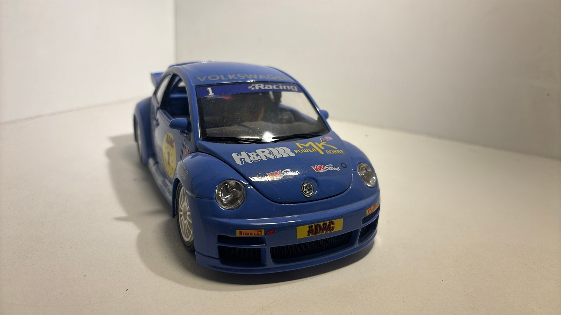 Volkswagen new beetle cup Bburago 1.18, Ophalen of Verzenden, Bburago, A, A