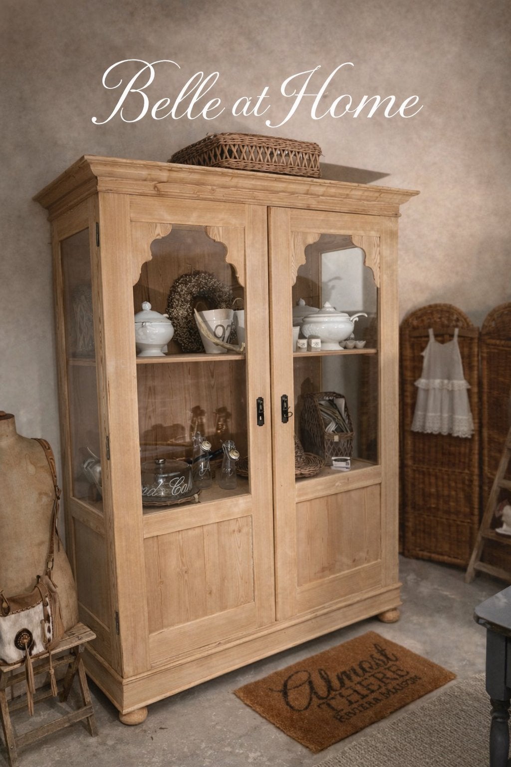 Antieke oude vitrine kast demontabel hout gerestaureerd, Huis en Inrichting, Kasten | Vitrinekasten, Ophalen of Verzenden, Zo goed als nieuw
