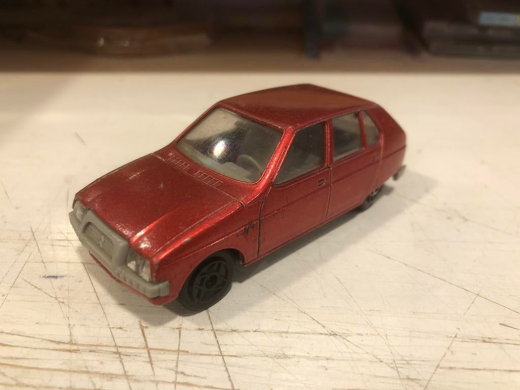 1:43 Citroen Visa Dinky Toys B. Rood, Hobby en Vrije tijd, Modelauto's | 1:43, Ophalen of Verzenden, Gebruikt, Auto, Dinky Toys