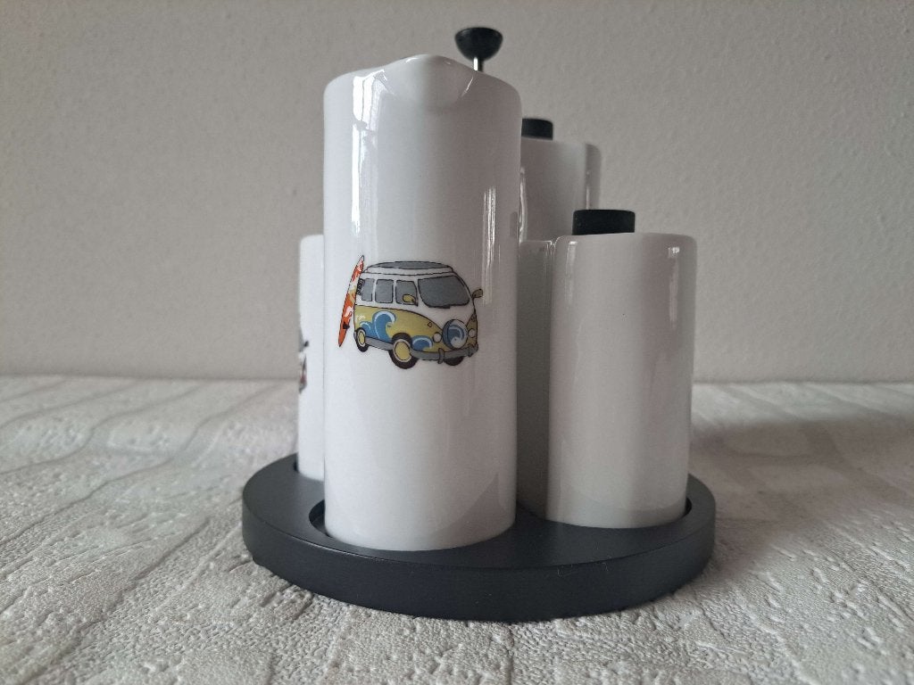 Peper, zout, olie, azijn Volkswagen, porselein D16.5xH17.5cm, Overige typen, Nieuw, Ophalen of Verzenden, Overige stijlen
