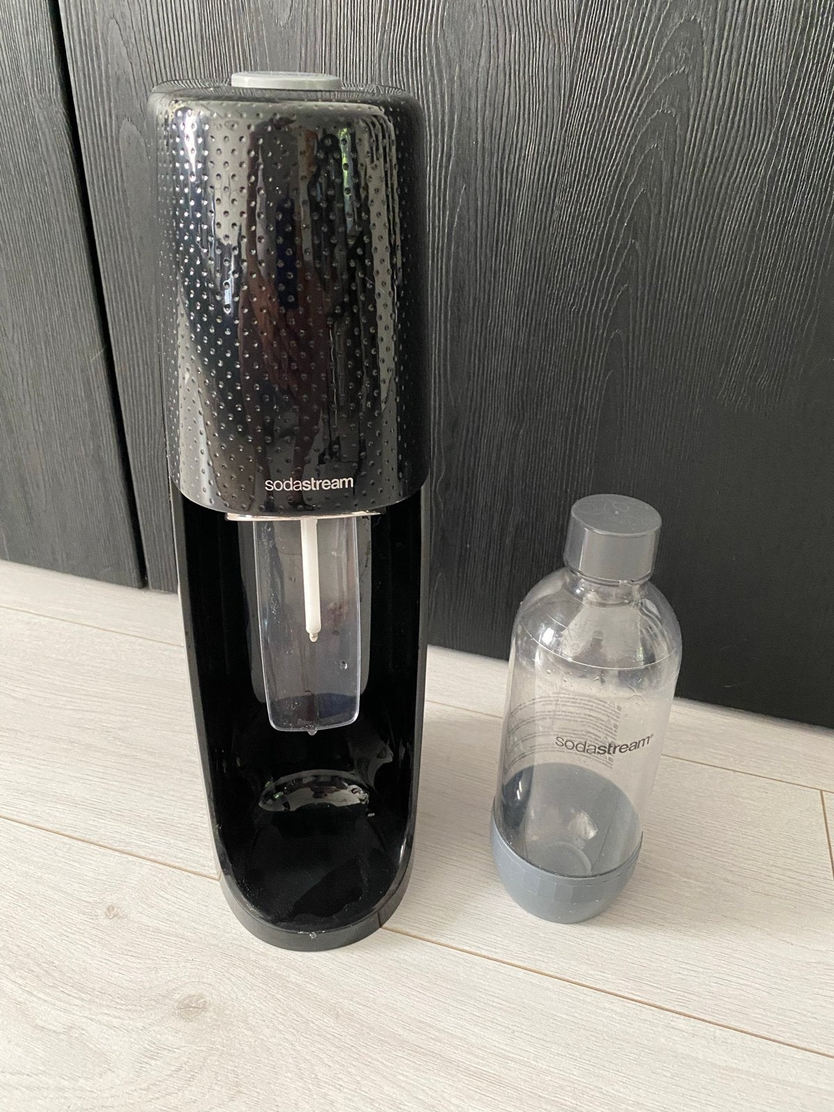 Sodastream bruiswatermaker bruiswatermachine met fles, Ophalen of Verzenden, Gebruikt