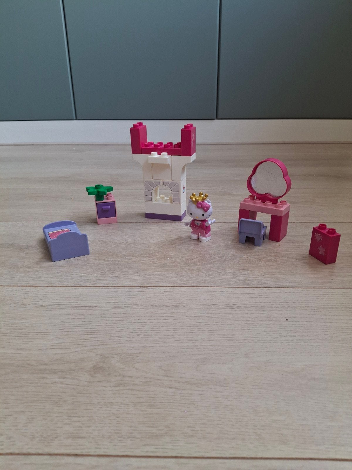 Hello Kitty Duplo set met kasteel en meubels, Ophalen of Verzenden, Gebruikt, Overige merken