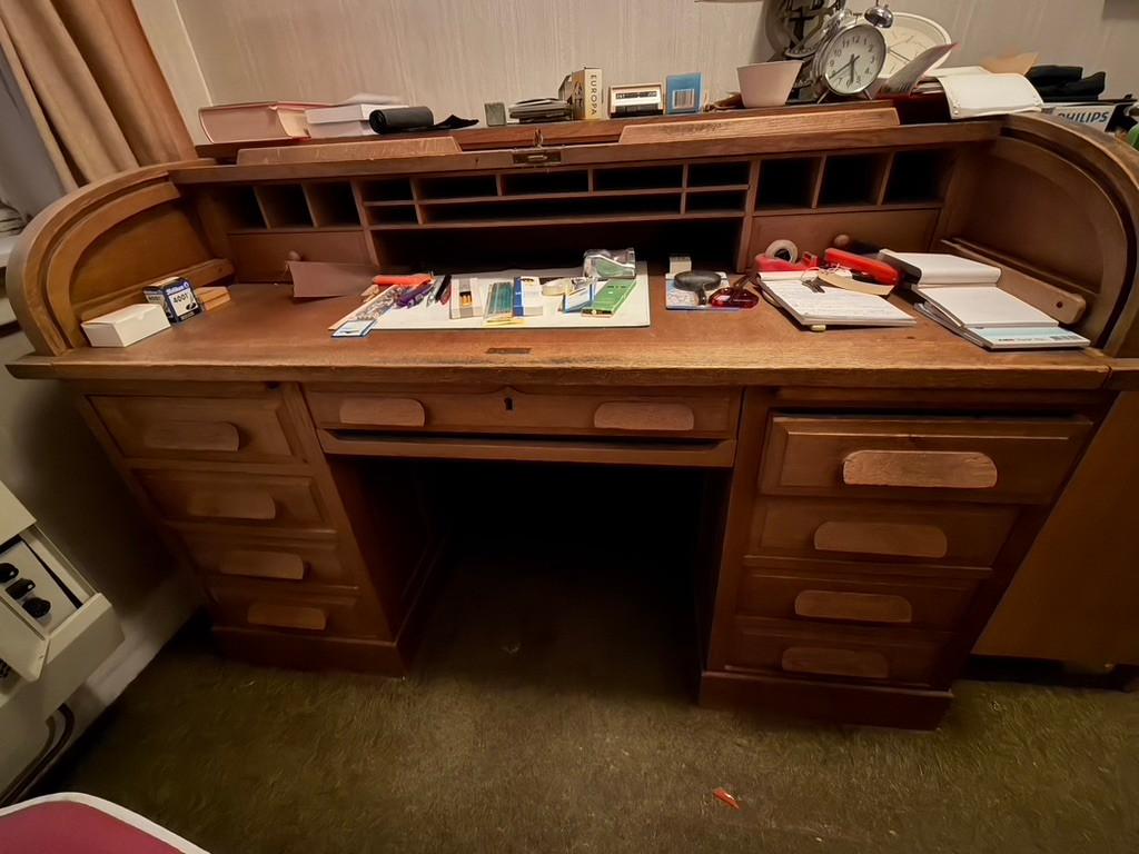 Vintage Rolbureau, Huis en Inrichting, Bureaus, Ophalen, Gebruikt, Hout, 84 cm