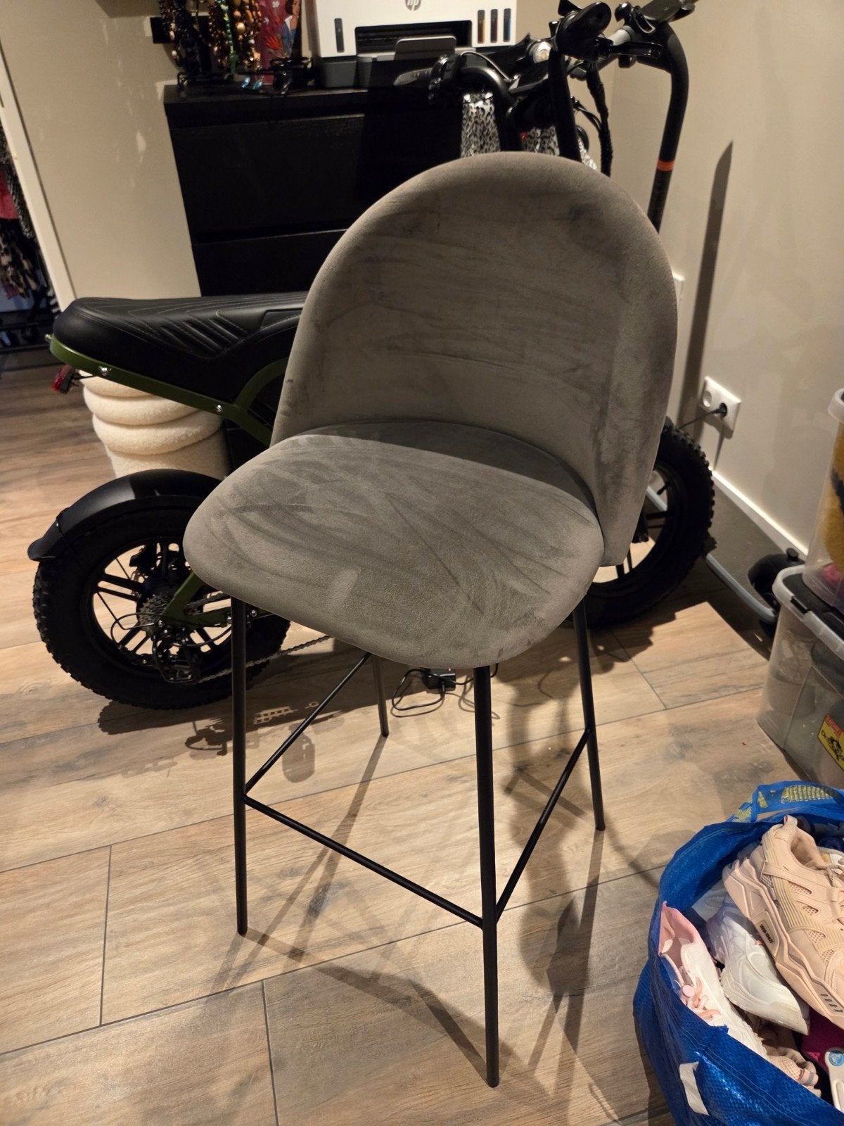 Kruk met suède zitting, Huis en Inrichting, Gebruikt, 60 tot 90 cm, Ophalen of Verzenden, 1 kruk