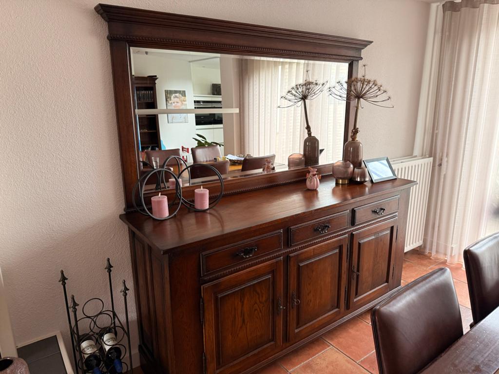 Massief houten dressoir met spiegel, Huis en Inrichting, Kasten | Dressoirs, Ophalen, Gebruikt, 150 tot 200 cm, Met lade(s)