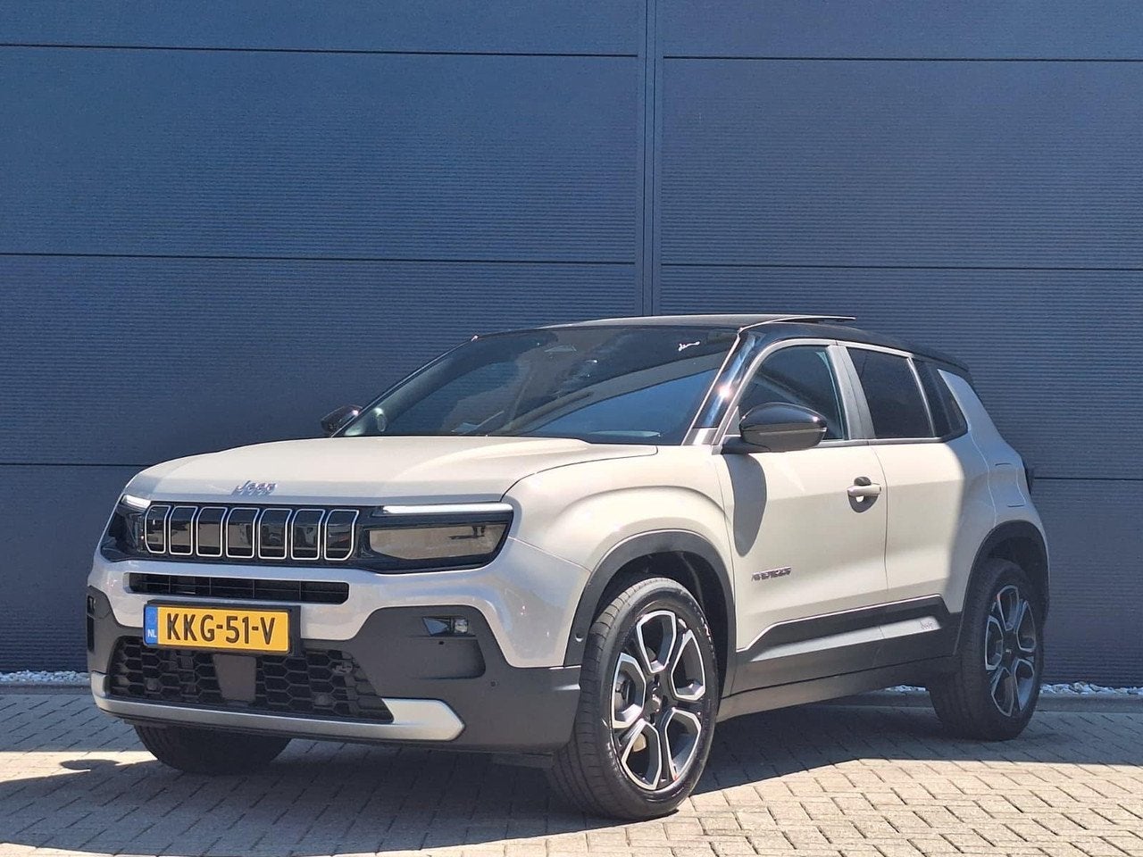 Jeep Avenger Summit 54 kWh (bj 2026, automaat), Automaat, Gebruikt, 156 pk, Parkeersensor