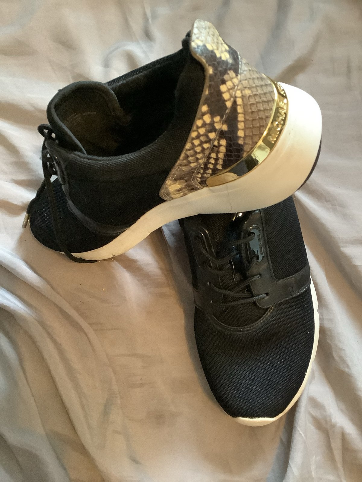 Michael Kors sneakers met slangenprint - Maat 38, Ophalen of Verzenden, Gedragen, Zwart, Sneakers of Gympen