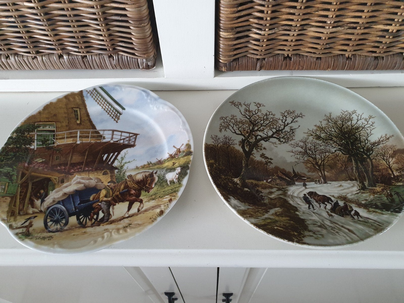 2 wandborden met boerderij afbeeldingen, Antiek en Kunst, Antiek | Wandborden en Tegels, Ophalen of Verzenden
