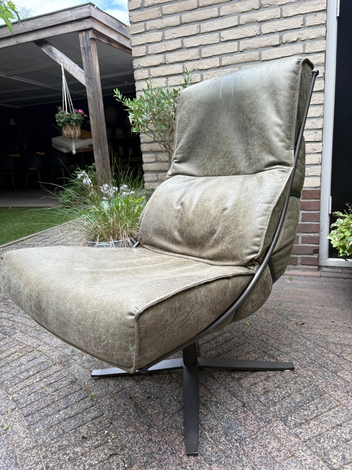 Leren draai stoel, kleur groen, Ophalen, Minder dan 75 cm, Leer, Zo goed als nieuw