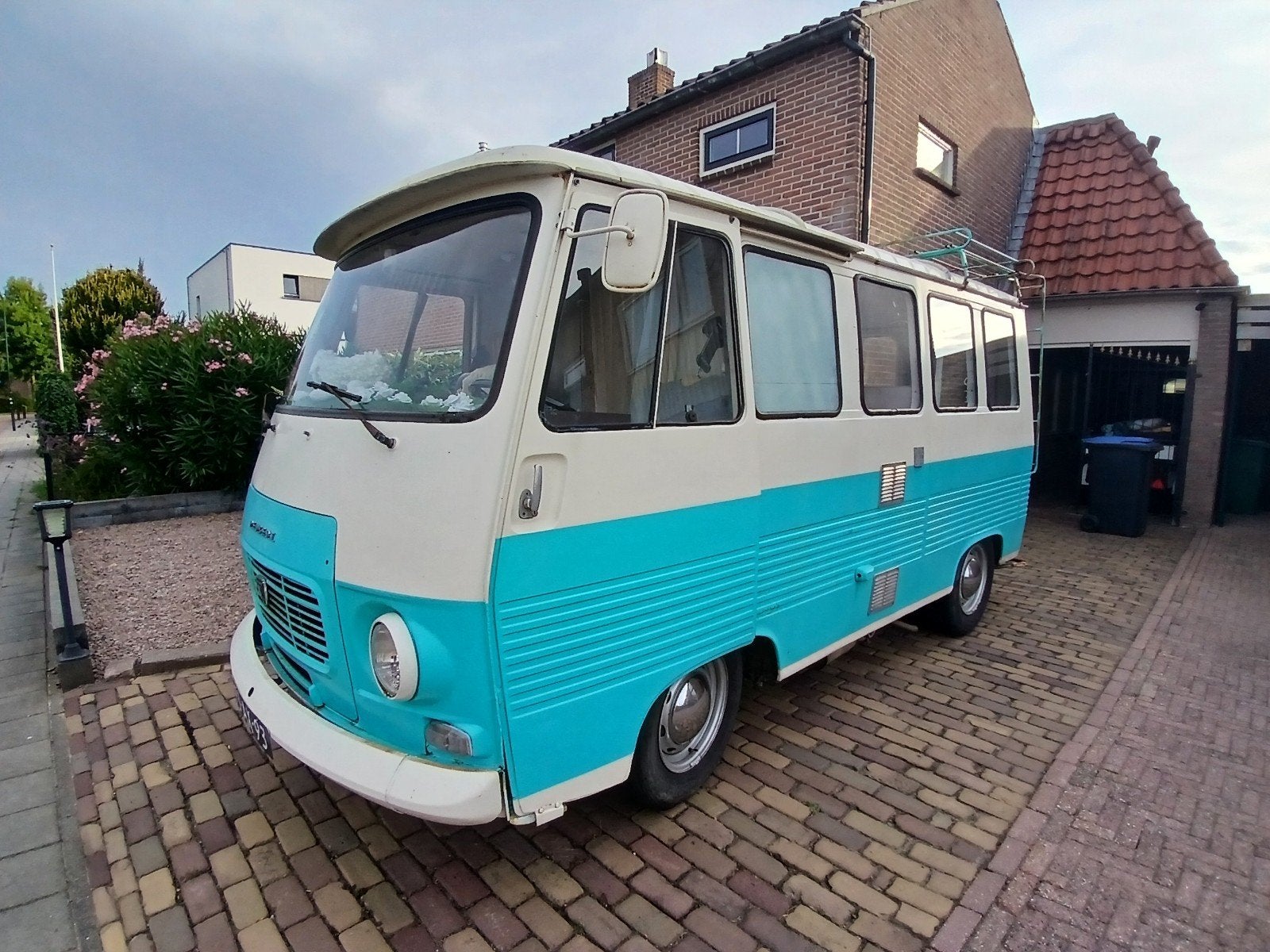 Peugeot J7 oldtimer buscamper 1973, Caravans en Kamperen, Overige merken, Buscamper of Camperbus, Tot en met 2, Particulier