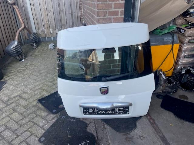 Achterklep Abarth 500/595/695 (2016-05/..), Stellantis N.V., Gebruikt, Webaccessibility@stellantis.com, Taurusavenue 1, Hoofddorp 2132 LS, , Nederland