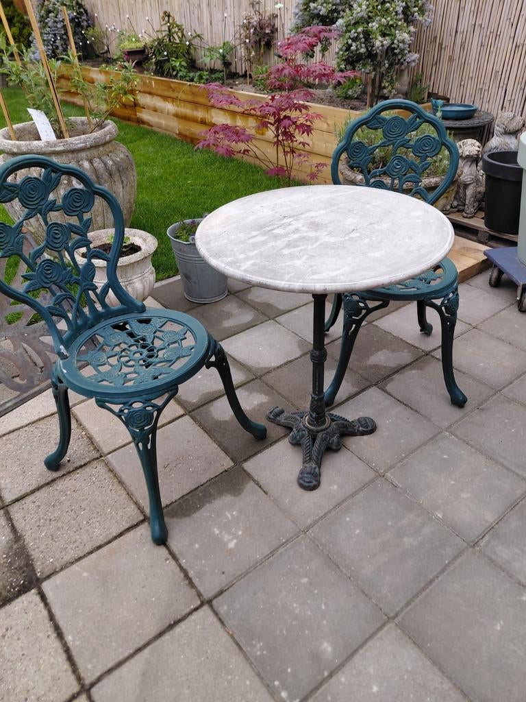Een bistrotafeltje met 2 stoeltjes, Tuin en Terras, Tuinsets en Loungesets, Gebruikt, Overige materialen, 2 zitplaatsen, Ophalen of Verzenden