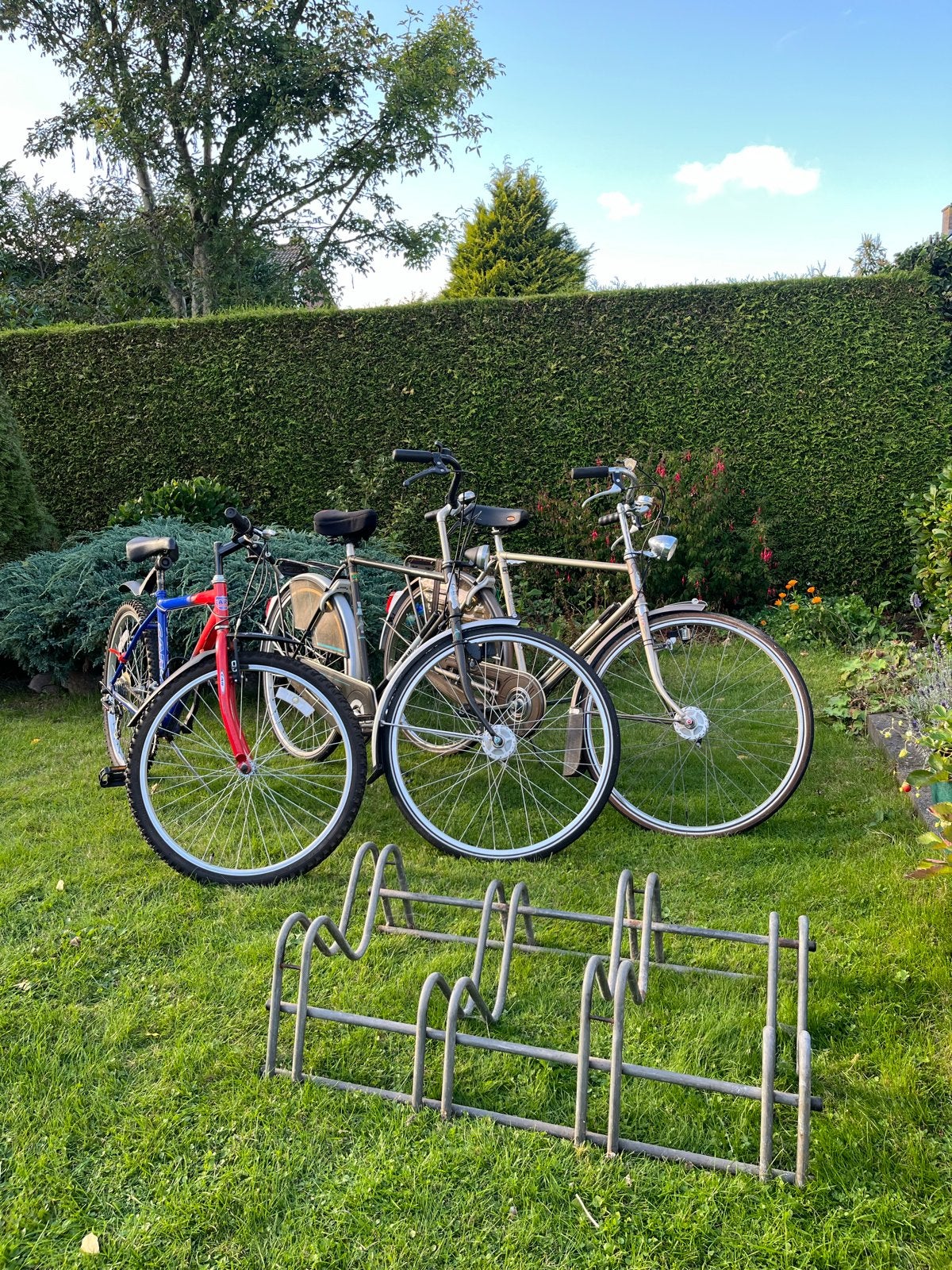Drie gebruikte fietsen: Gazelle en Mountaikbike, Ophalen, Gebruikt, Versnellingen, Gazelle
