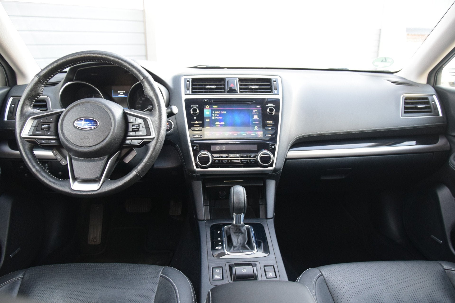 Subaru Outback 2.5i Premium Leer/Verwarmd Schuifdak Trekhaak, Auto's, Subaru, Automaat, Dealer onderhouden, Gebruikt, 4 cilinders