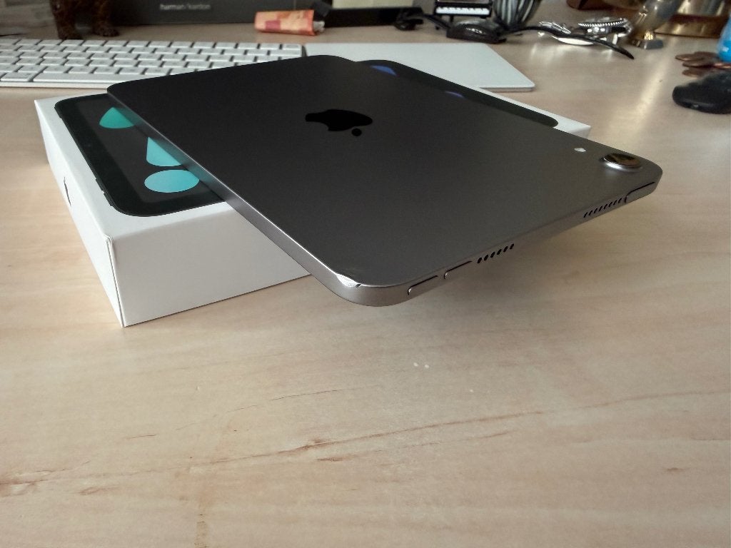 Foto 9 van IPad mini 7 - 128GB - 2024 + folio case