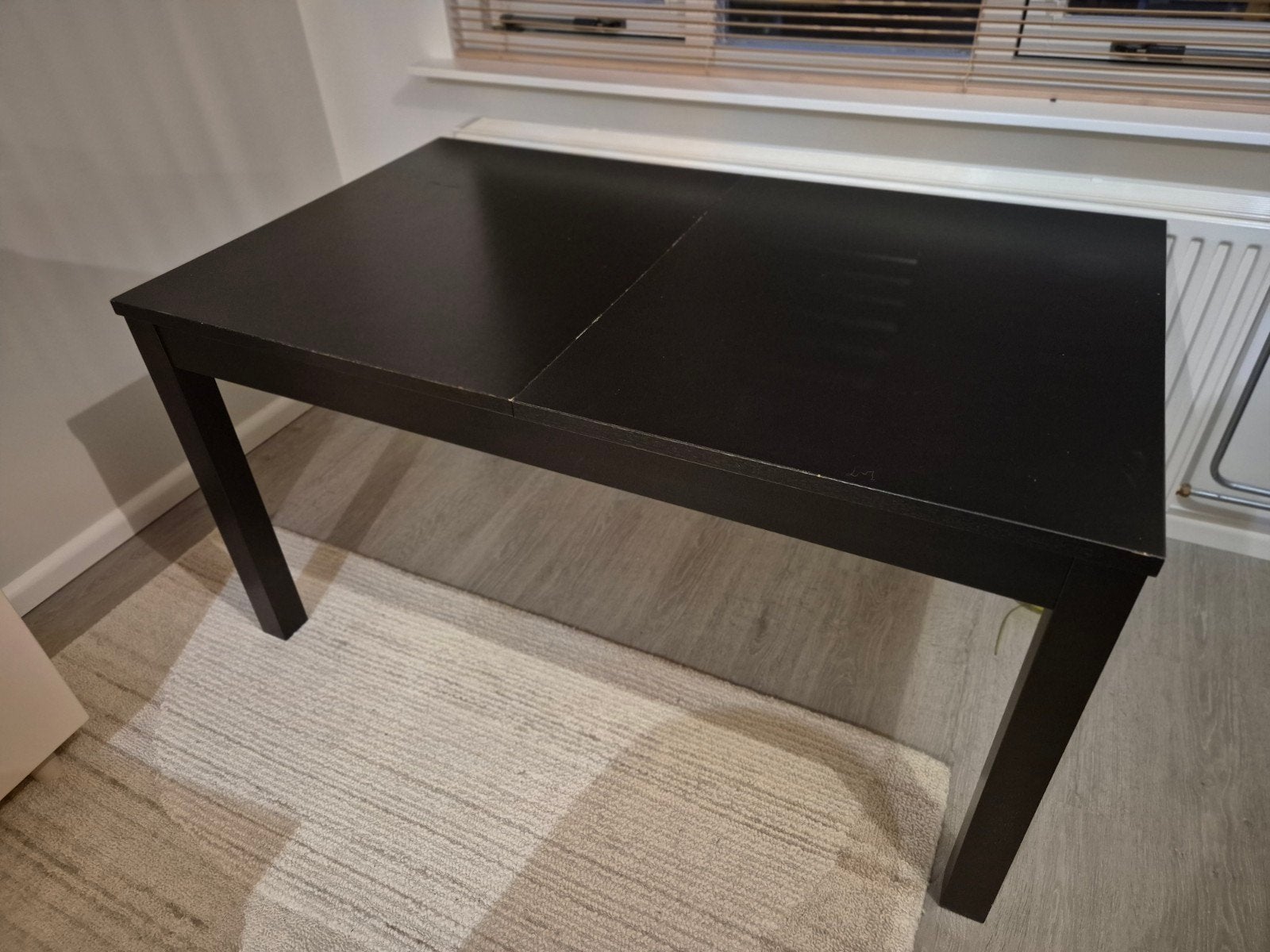 IKEA BJURSTA uitschuifbare eettafel, zwart, Ophalen, Gebruikt, 50 tot 100 cm, Vier personen