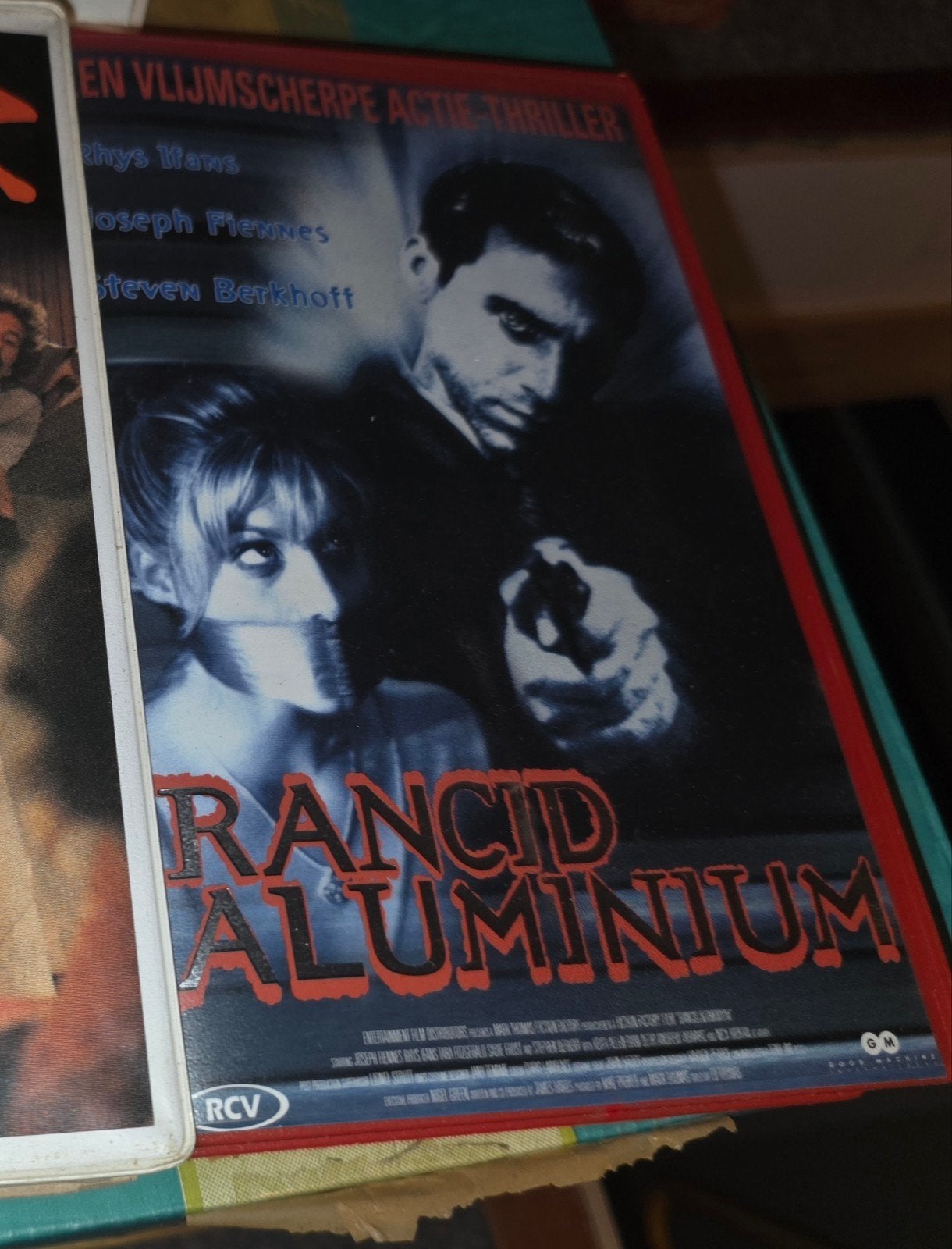 Rancid Aluminium VHS - Ex-rental Actie-Thriller, Gebruikt, Ex-rental, Ophalen of Verzenden, Actie en Avontuur