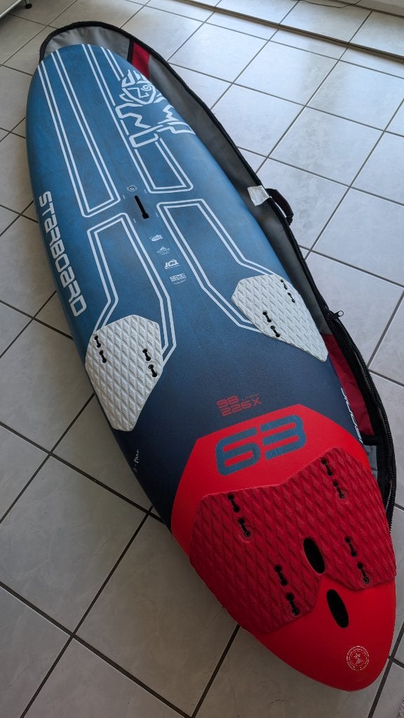 Starboard Isonic 63, CarbonReflex, Modell 24/25, topconditie, Ophalen, Met voetbanden, Minder dan 250 cm, Zo goed als nieuw