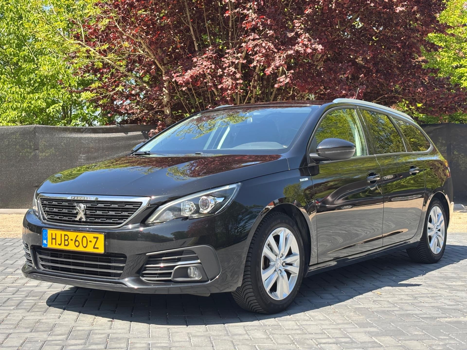 Peugeot 308 SW 1.2 PureTech Allure/Cruise/Camera/Navi/Airco, Voorwielaandrijving, Gebruikt, Euro 6, 1199 cc