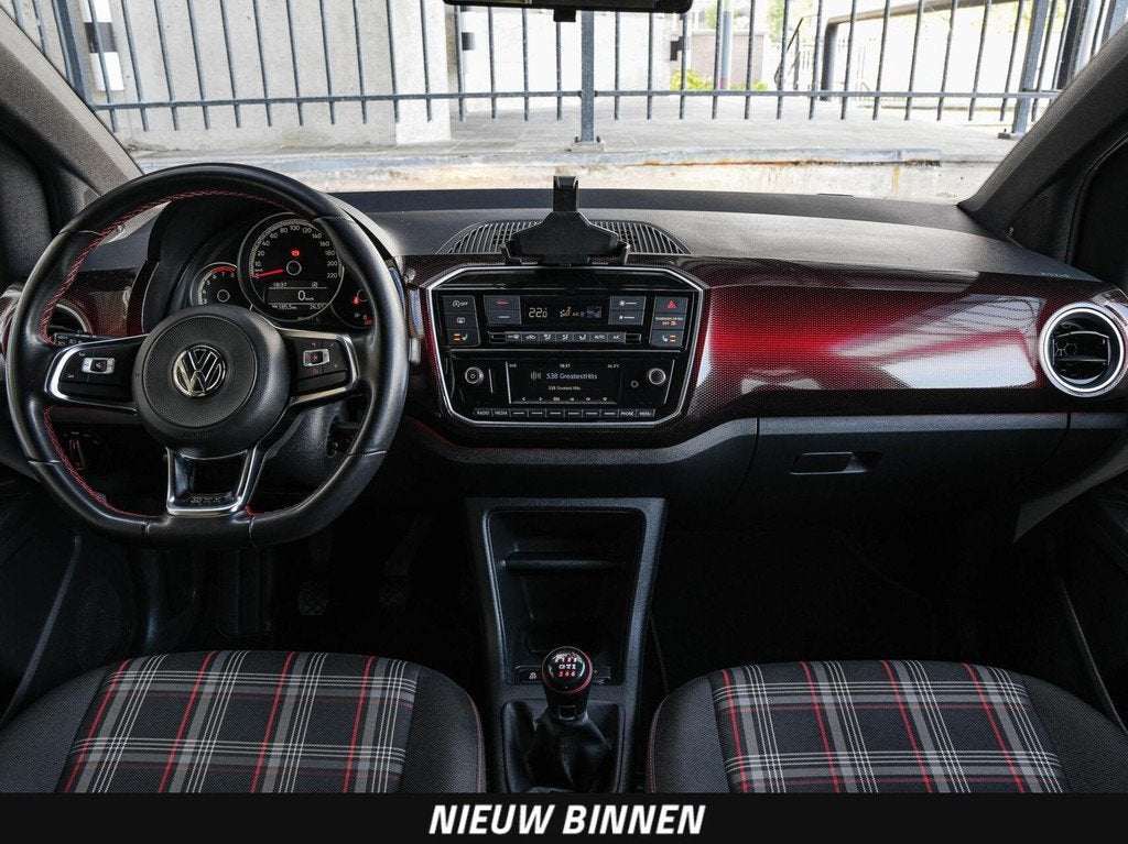 Volkswagen Up! 1.0 TSI GTI | Panoramadak | Camera | Beats Au, 970 kg, Stof, 4 stoelen, 116 pk