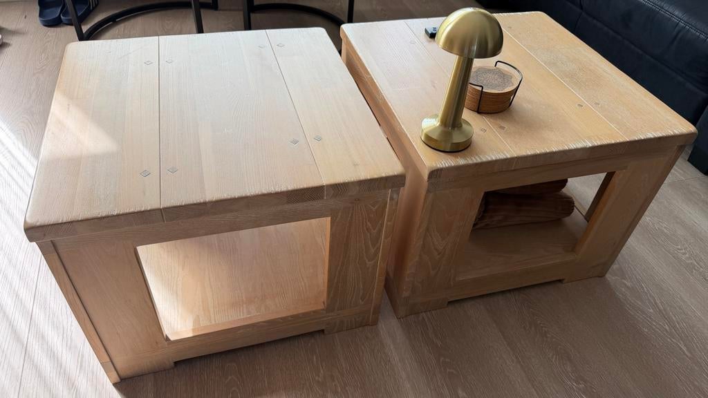 Bijzettafeltje olmenhout Henders en Hazel Cadro, Huis en Inrichting, Ophalen, Minder dan 45 cm, Gebruikt, Vierkant