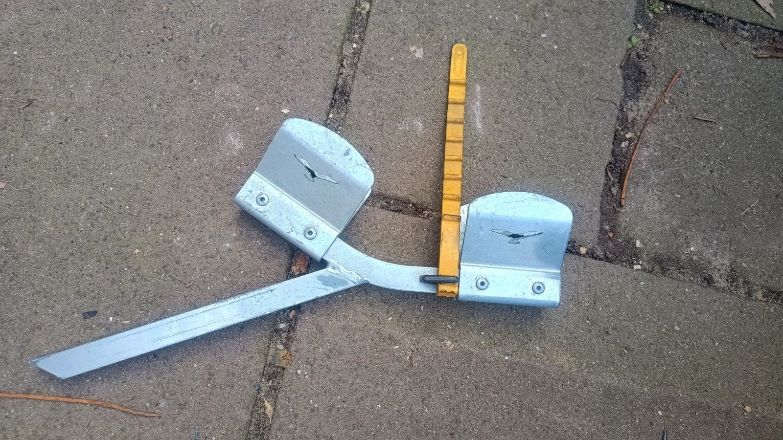 Spinder Falcon wielgootje voor fietsendrager + geel riempje, Auto diversen, Ophalen of Verzenden, Gebruikt, Trekhaakdrager