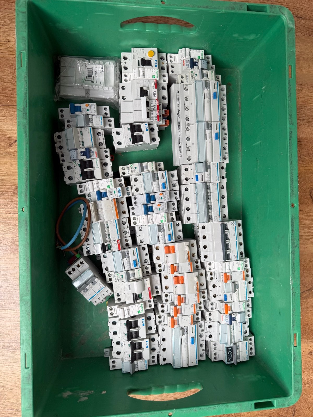 Diverse automaten kan los verkocht worden, Doe-het-zelf en Verbouw, Elektra en Kabels, Ophalen of Verzenden, Gebruikt, Hager, Aardlekschakelaar