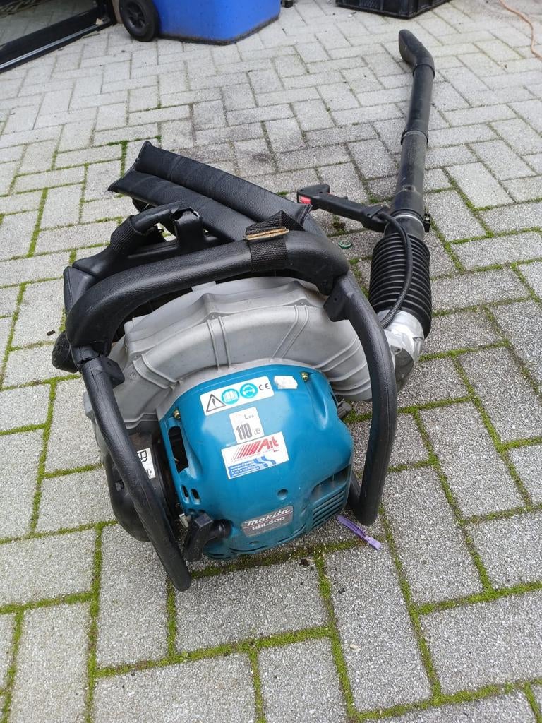 Makita RBL250 Benzine Bladblazer - Krachtig en Betrouwbaar, Benzine, Gebruikt, Ruggedragen, Ophalen of Verzenden
