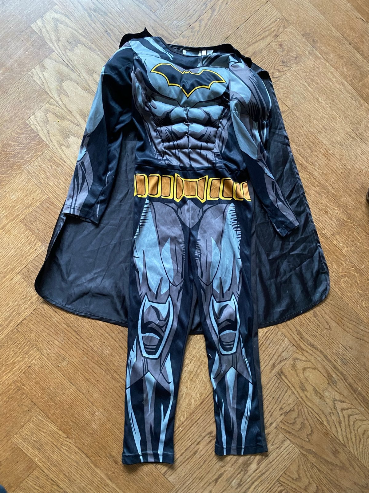 Batman halloween kostuum 122/128 met cape, Ophalen of Verzenden, Gebruikt, 122 t/m 128, Jongen of Meisje