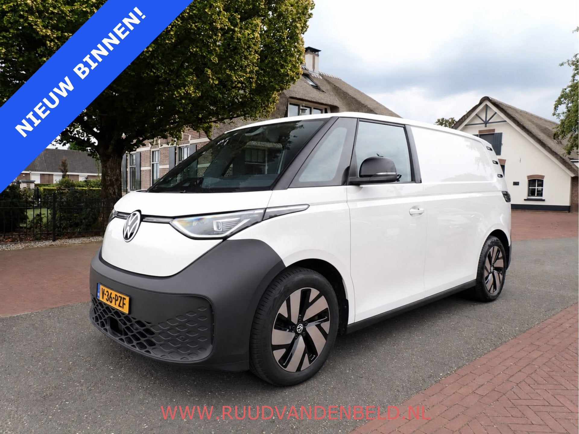 Volkswagen ID. Buzz Cargo 77kWh 96%SOH ! 3-ZITS // ADAP.CRUI, Auto's, Achterwielaandrijving, Gebruikt, 82 kWh, Met garantie (alle)
