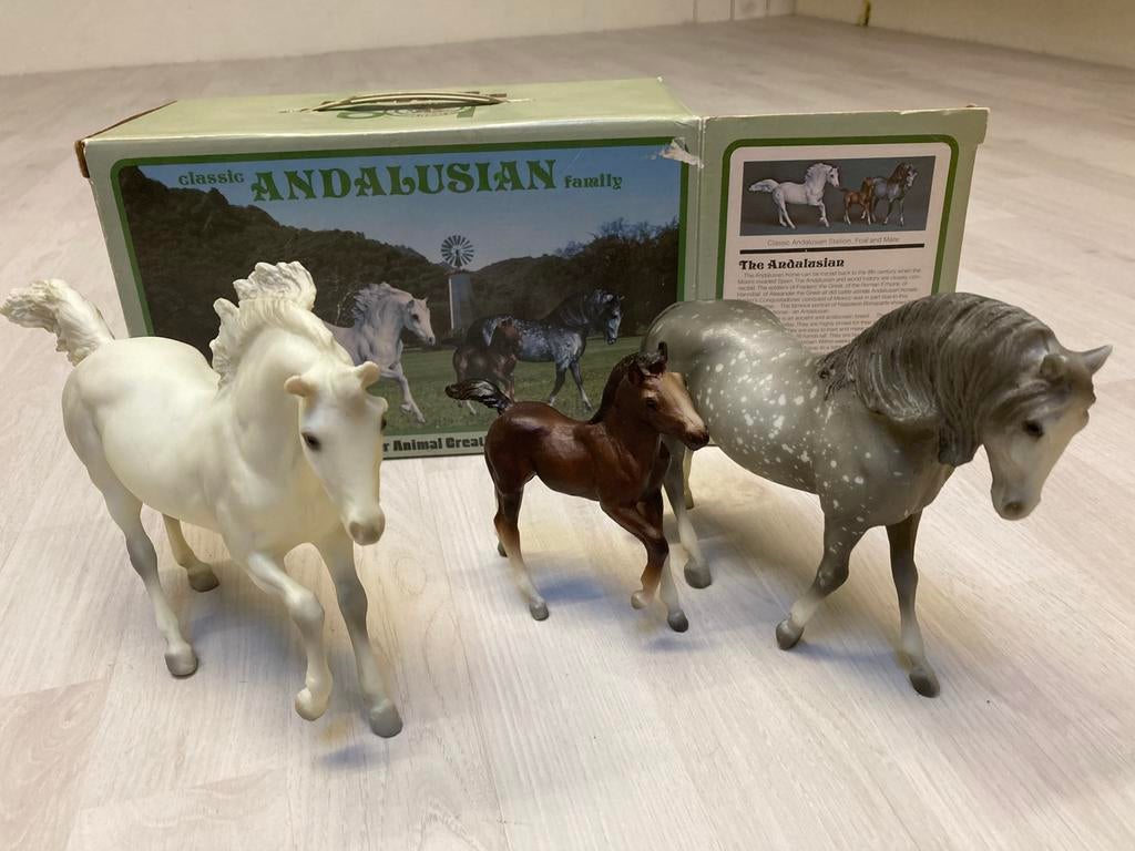 Breyer Andalusian Family compleet in doos, Ophalen of Verzenden, Zo goed als nieuw