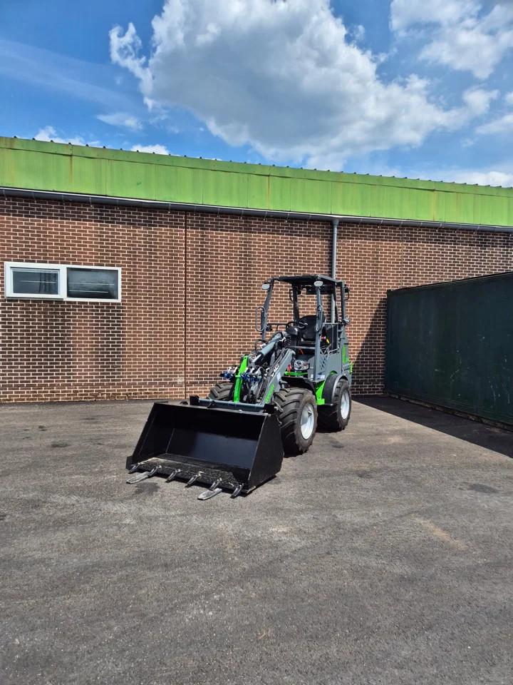 WCM L2316 (bj 2026), Wiellader of Shovel