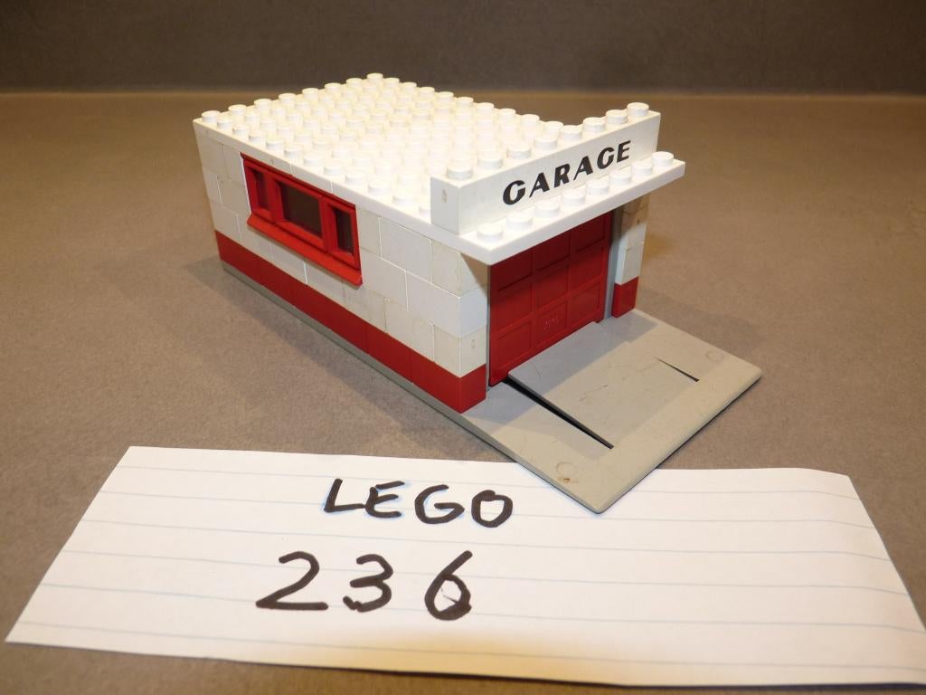 Lego 236 Garage, Kinderen en Baby's, Speelgoed | Duplo en Lego, Gebruikt, Lego, Complete set, Compleet, Overige thema's, Ophalen of Verzenden