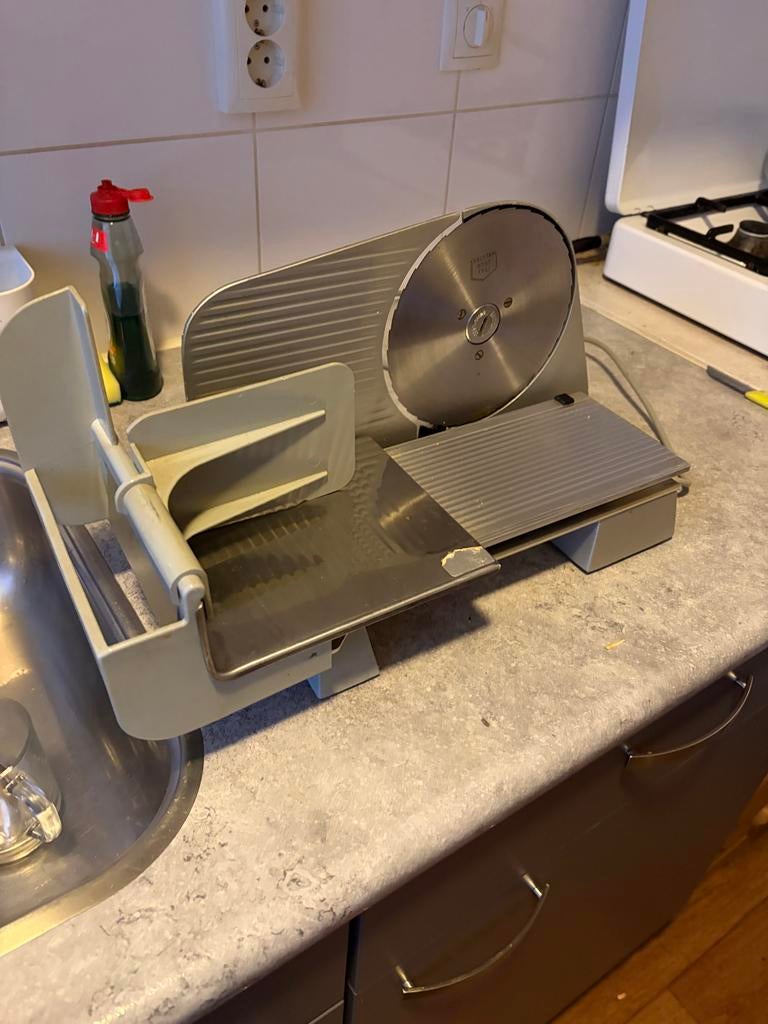 Elektrische vleessnijmachine, Ophalen, Gebruikt